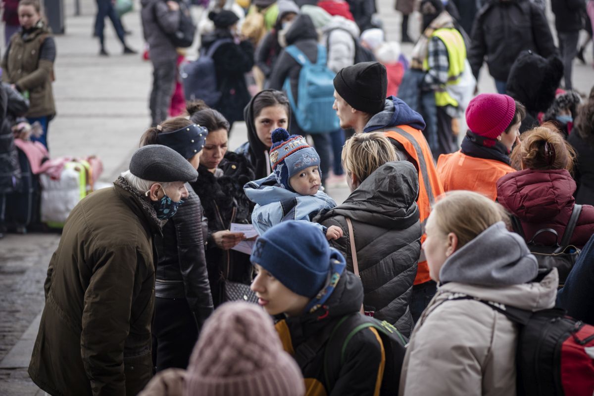 Seven in Ten People Across the World Want Their Governments to Support Ukraine